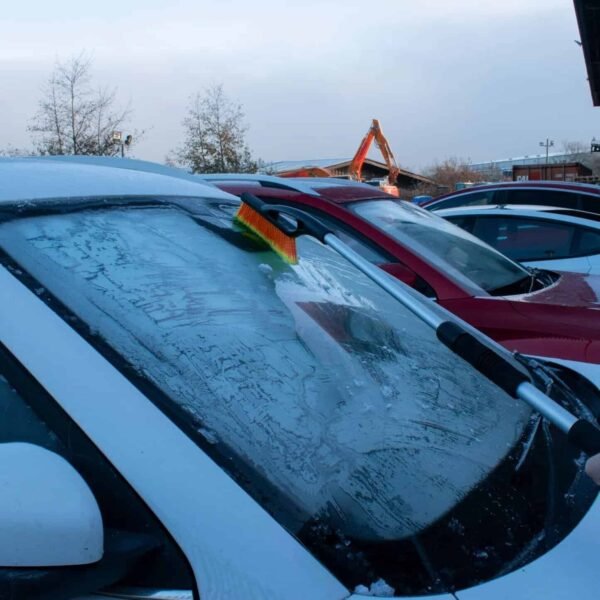 Telescopic Car Snow Remover Brush Extendable Length Car Windshield Ice Scraper Car & Caravan Free Shipping 11