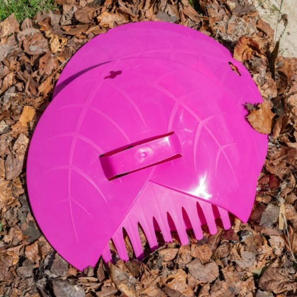 Garden Cleaning Scoops Hand Held Leaf Grabber Pink Plastic Teeth Rake Design