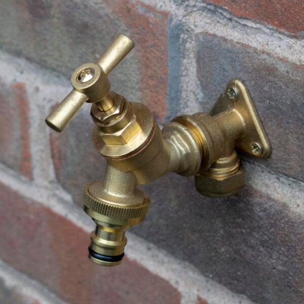 15mm Brass Wall Flange Kit with Brass Quick Connect Tap