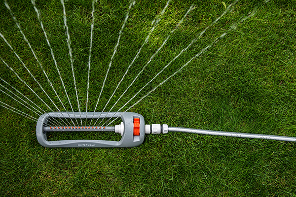 Compact Oscillating Sprinkler White Line Home & Garden Free Shipping 19