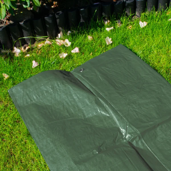 Green medium duty tarpaulin 5m x 8m with 10m of 6mm bungee rope & 10 tarp clips (screw type) kit